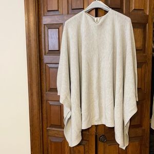 Lululemon Heather Gray Poncho. One size